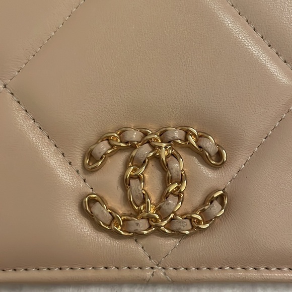 Chanel petite maroquinerie mini bag - Picture 3 of 17